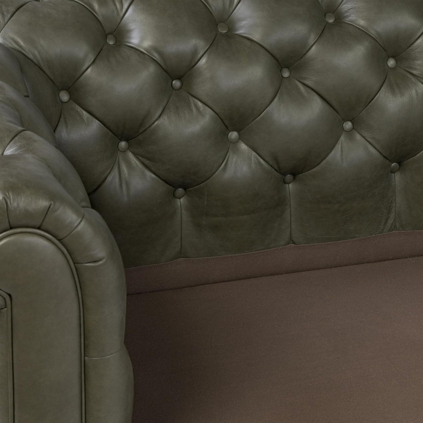 Vintage Chesterfield Leather Sofa | Timeless Luxury Living Room Inspiration